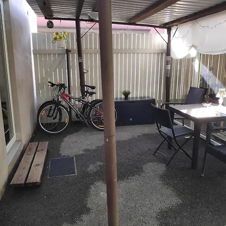 Апартаменти Forrent-ee *