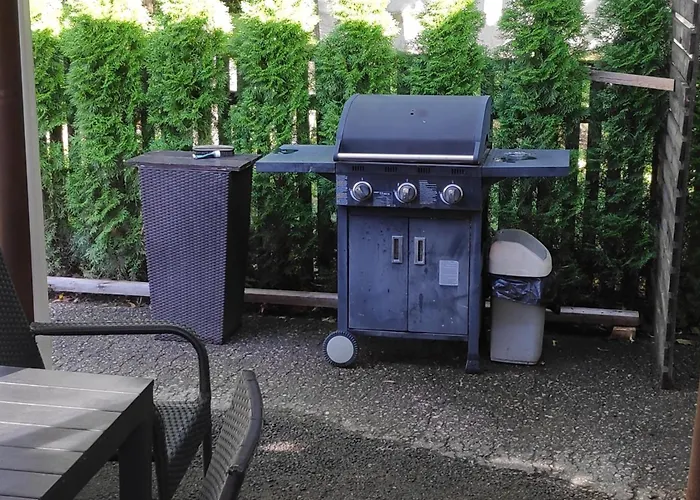 Forrent-ee Apartament Parnawa